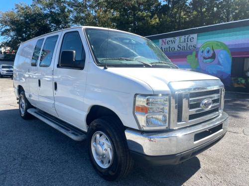 2011 FORD ECONOLINE E250 - Hydraulic Liftgate! Get to Work!