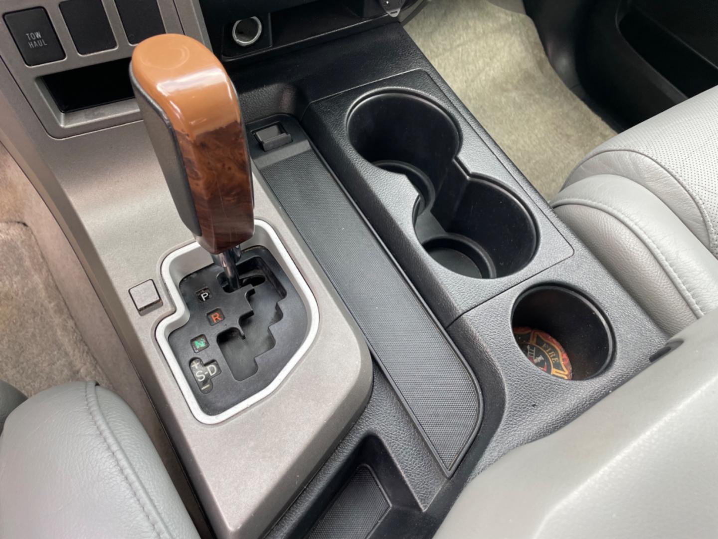 2011 GRAY TOYOTA TUNDRA LIMITED (5TFFY5F1XBX) with an 5.7L engine, Automatic transmission, located at 5103 Dorchester Rd., Charleston, SC, 29418-5607, (843) 767-1122, 36.245171, -115.228050 - Leather, Sunroof, JBL Stereo with CD/AUX/Sat ,Dual Climate Control, Power Everything (windows, locks, seats, mirrors), Heated/Cooled Seats, Keyless Entry, Running Boards, Alloy Wheels, Tow Package. 169k miles Located at New Life Auto Sales! 2023 WINNER for Post & Courier's Charleston's Choice Pre-o - Photo#17
