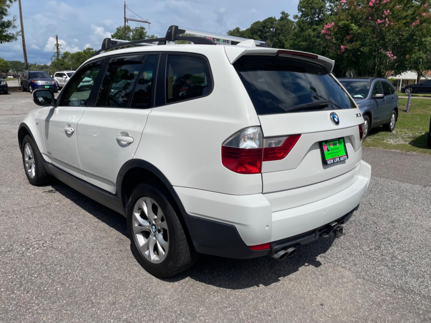2010 WHITE BMW X3 XDRIVE30I (WBXPC9C4XAW) with an 3.0L engine, Automatic transmission, located at 5103 Dorchester Rd., Charleston, SC, 29418-5607, (843) 767-1122, 36.245171, -115.228050 - Photo#4