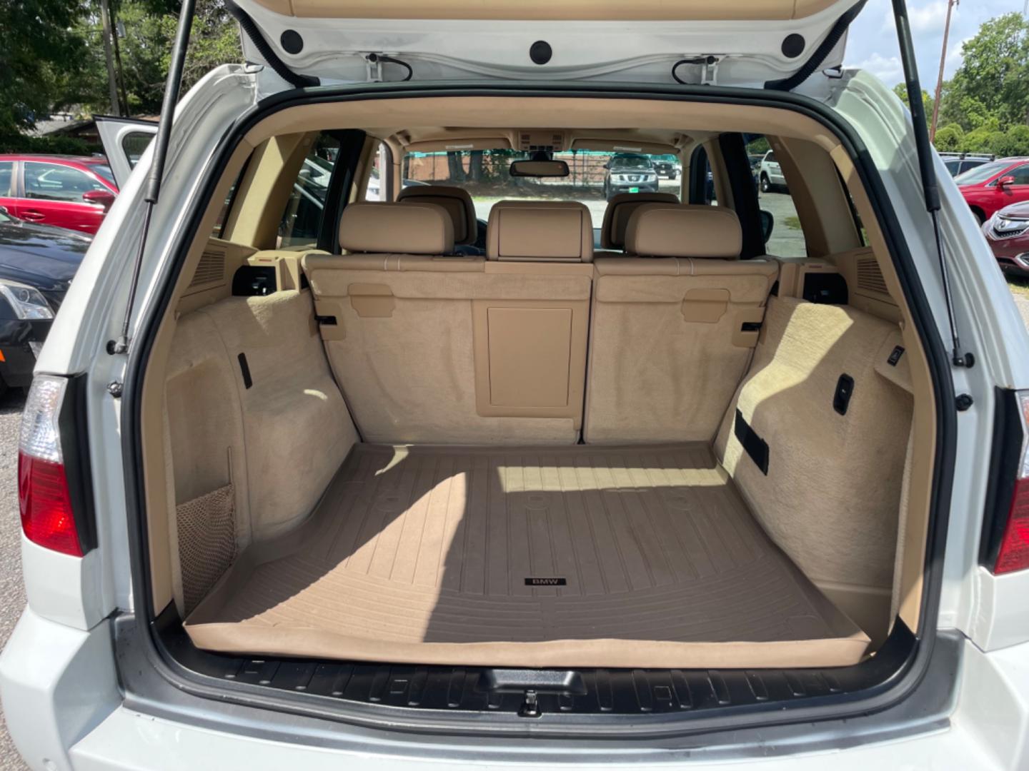 2010 WHITE BMW X3 XDRIVE30I (WBXPC9C4XAW) with an 3.0L engine, Automatic transmission, located at 5103 Dorchester Rd., Charleston, SC, 29418-5607, (843) 767-1122, 36.245171, -115.228050 - Photo#13