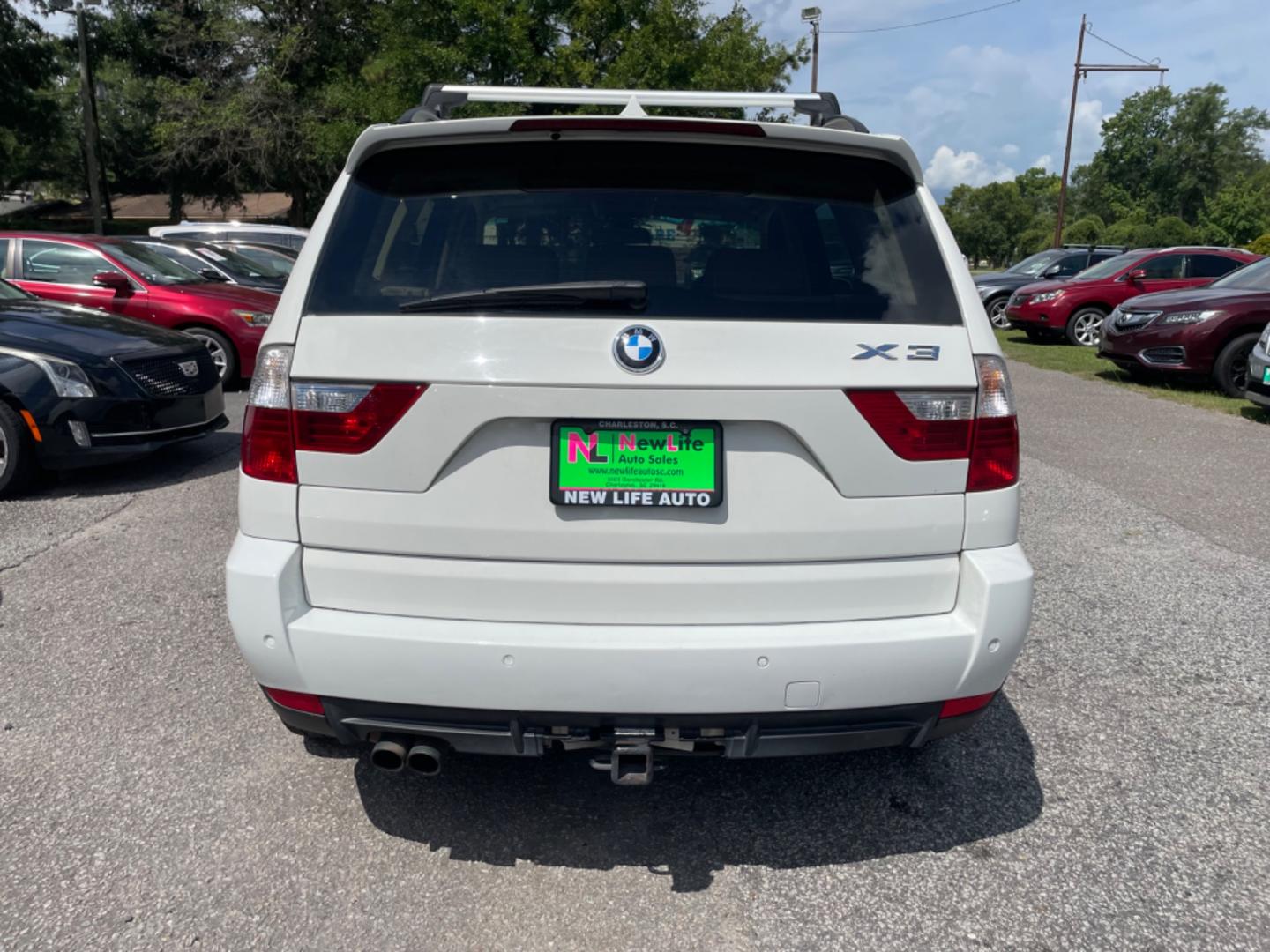 2010 WHITE BMW X3 XDRIVE30I (WBXPC9C4XAW) with an 3.0L engine, Automatic transmission, located at 5103 Dorchester Rd., Charleston, SC, 29418-5607, (843) 767-1122, 36.245171, -115.228050 - Photo#5