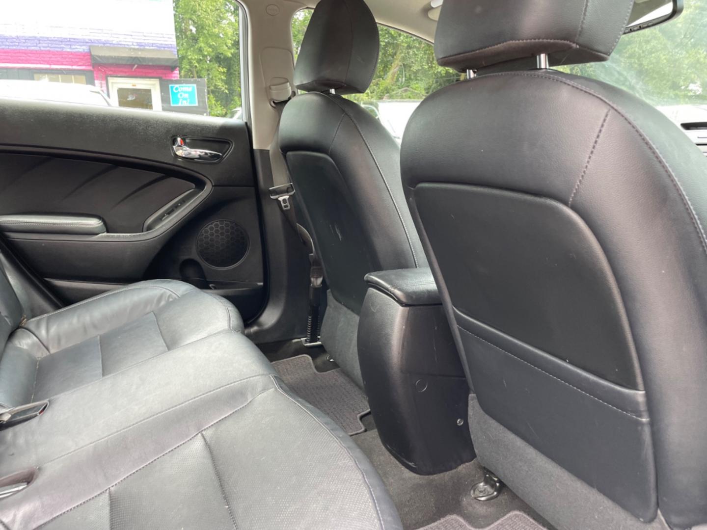 2015 SILVER KIA FORTE EX (KNAFZ4A86F5) with an 2.0L engine, Automatic transmission, located at 5103 Dorchester Rd., Charleston, SC, 29418-5607, (843) 767-1122, 36.245171, -115.228050 - Local Trade-in with Leather, Sunroof, Backup Camera, CD/AUX/Sat, Hands-free Phone, Power Everything (windows, locks, seats, mirrors), Heated/Cooled/Memory Front Seats, Heated Rear Seats, Heated Rear Seats, Keyless Entry, Alloy Wheels. Clean CarFax (no accidents reported!) 132k miles Located at New - Photo#2