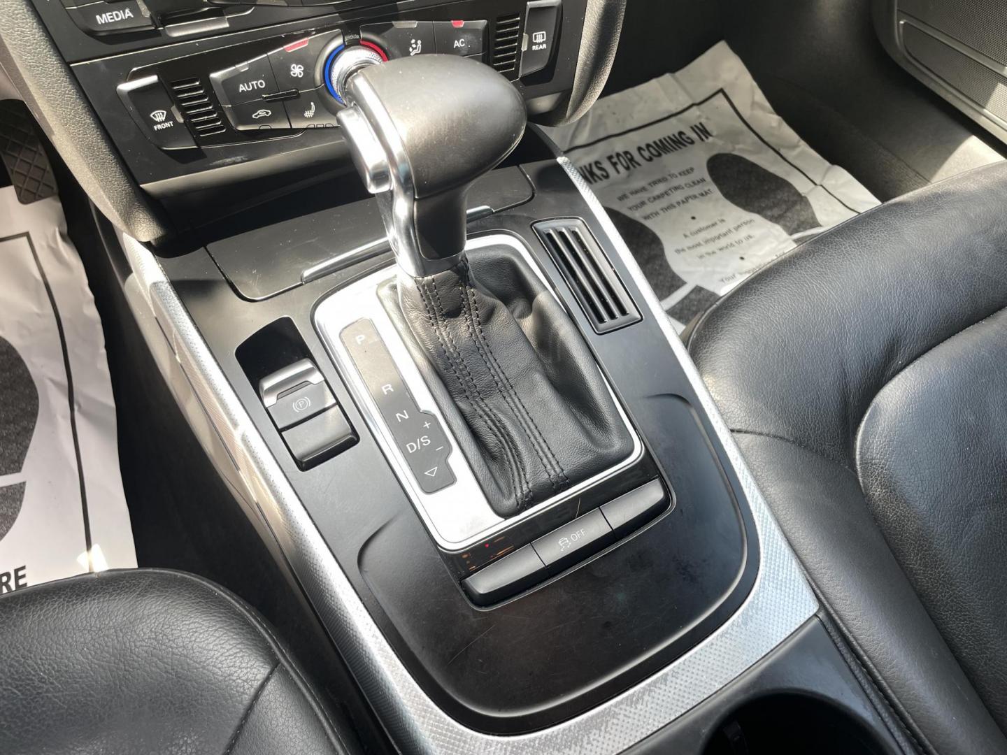 2013 AUDI A4 2.0T QUATTRO PREMIUM (WAUBFAFL5DN) with an 2.0L engine, Automatic transmission, located at 5103 Dorchester Rd., Charleston, SC, 29418-5607, (843) 767-1122, 36.245171, -115.228050 - Photo#17