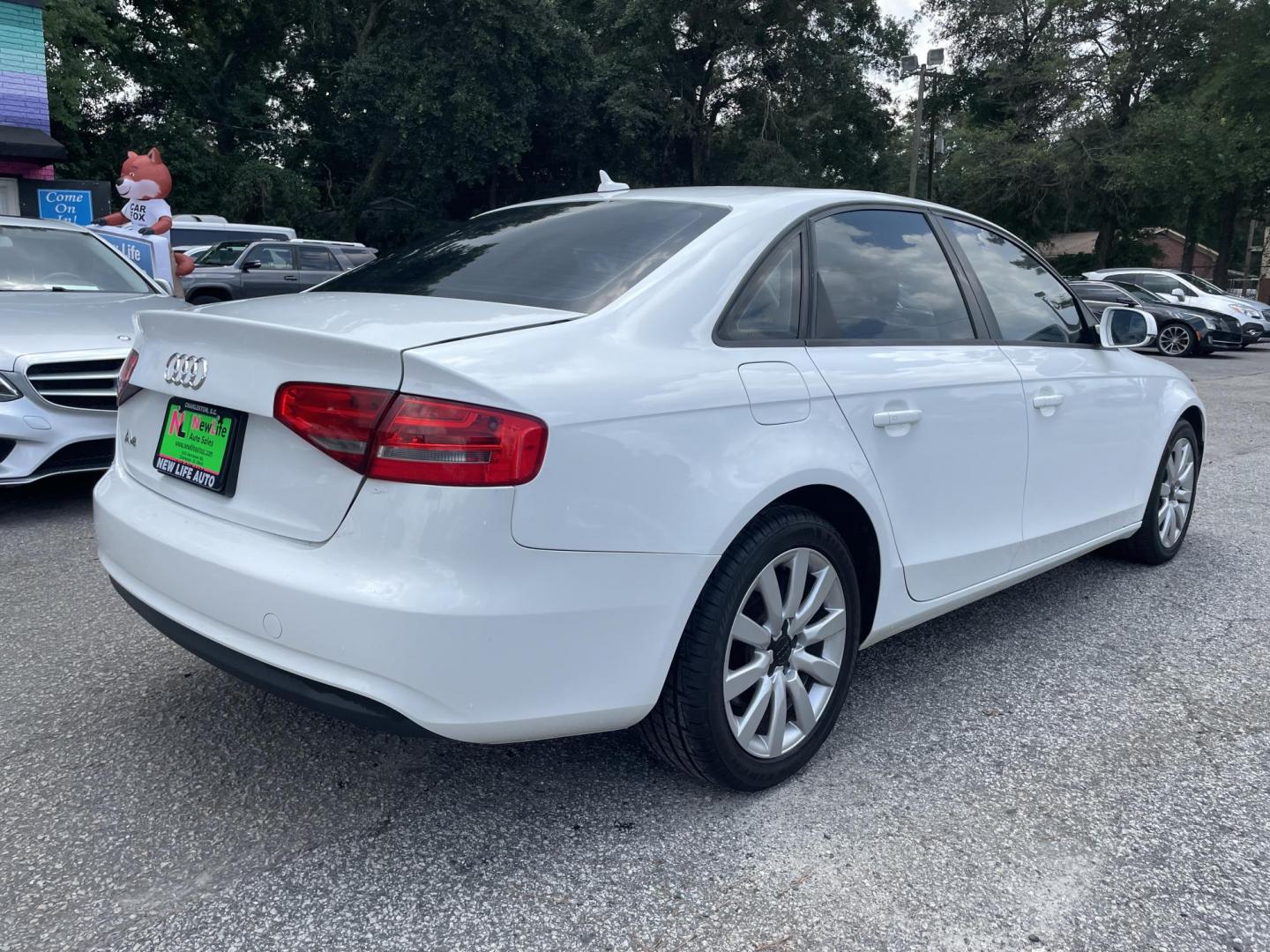 2013 AUDI A4 2.0T QUATTRO PREMIUM (WAUBFAFL5DN) with an 2.0L engine, Automatic transmission, located at 5103 Dorchester Rd., Charleston, SC, 29418-5607, (843) 767-1122, 36.245171, -115.228050 - Photo#6