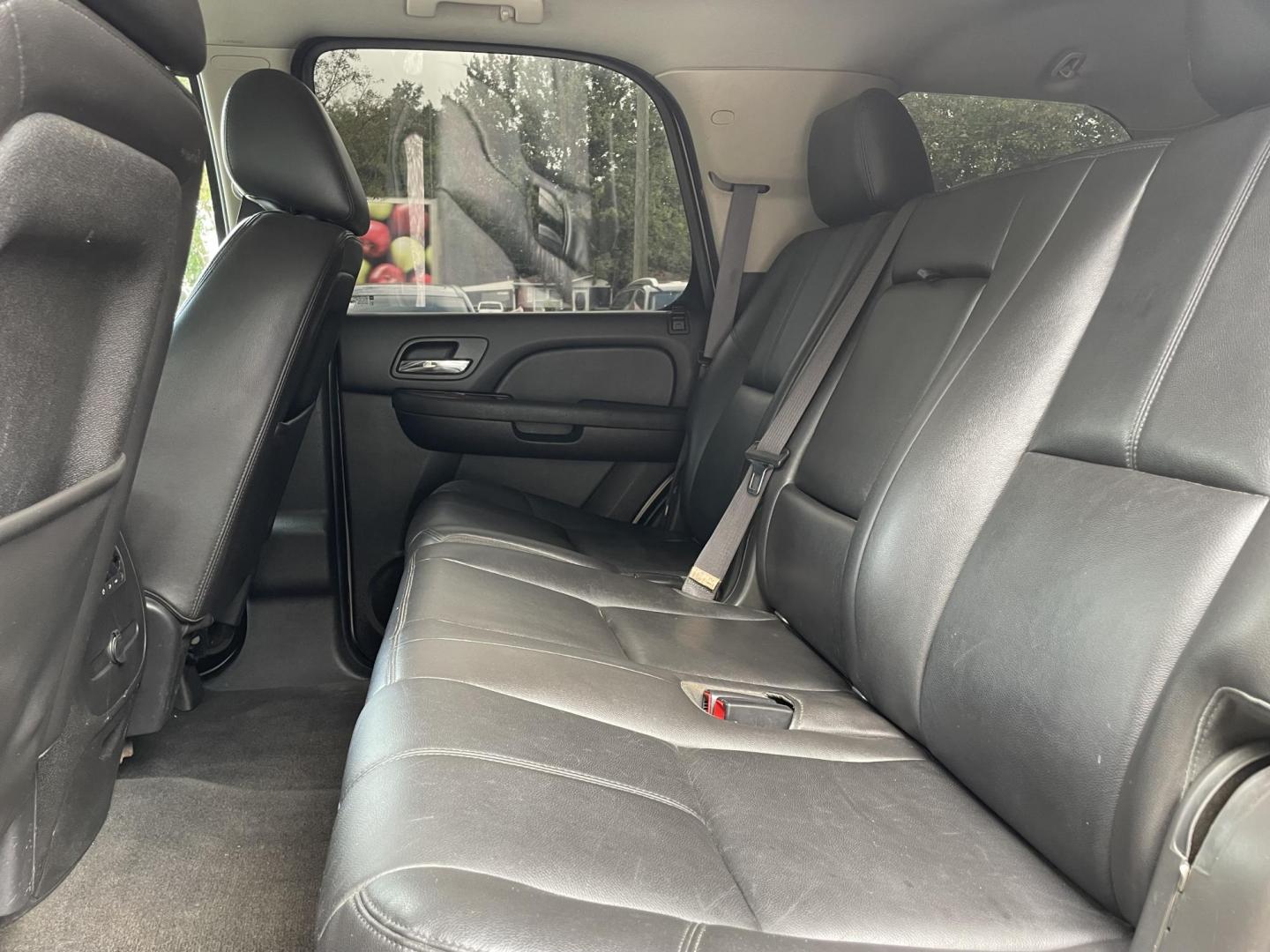 2013 GOLD GMC YUKON SLT (1GKS2CE08DR) with an 5.3L engine, Automatic transmission, located at 5103 Dorchester Rd., Charleston, SC, 29418-5607, (843) 767-1122, 36.245171, -115.228050 - Clean Interior with Leather, CD/AUX/Sat, OnStar, Dual Climate, Power Everything (windows, locks, seats, mirrors), Heated Seats, Convenient Third Row, Rear Climate Control, Keyless Entry, Tow Package, Alloy Wheels. Clean CarFax (no accidents reported!) 185k miles Located at New Life Auto Sales! 2023 - Photo#14