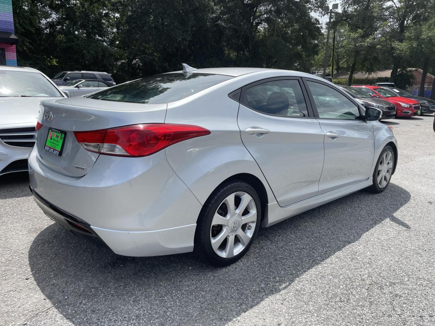 2013 SILVER HYUNDAI ELANTRA GLS (5NPDH4AE2DH) with an 1.8L engine, Automatic transmission, located at 5103 Dorchester Rd., Charleston, SC, 29418-5607, (843) 767-1122, 36.245171, -115.228050 - Clean Interior with Leather, Sunroof, CD/AUX/Sat/Bluetooth, Power Everything (windows, locks, seats, mirrors), Heated Front & Rear Seats, Keyless Entry, Alloy Wheels. Local Trade-in! Only 97k miles! Located at New Life Auto Sales! 2023 WINNER for Post & Courier's Charleston's Choice Pre-owned Car D - Photo#5