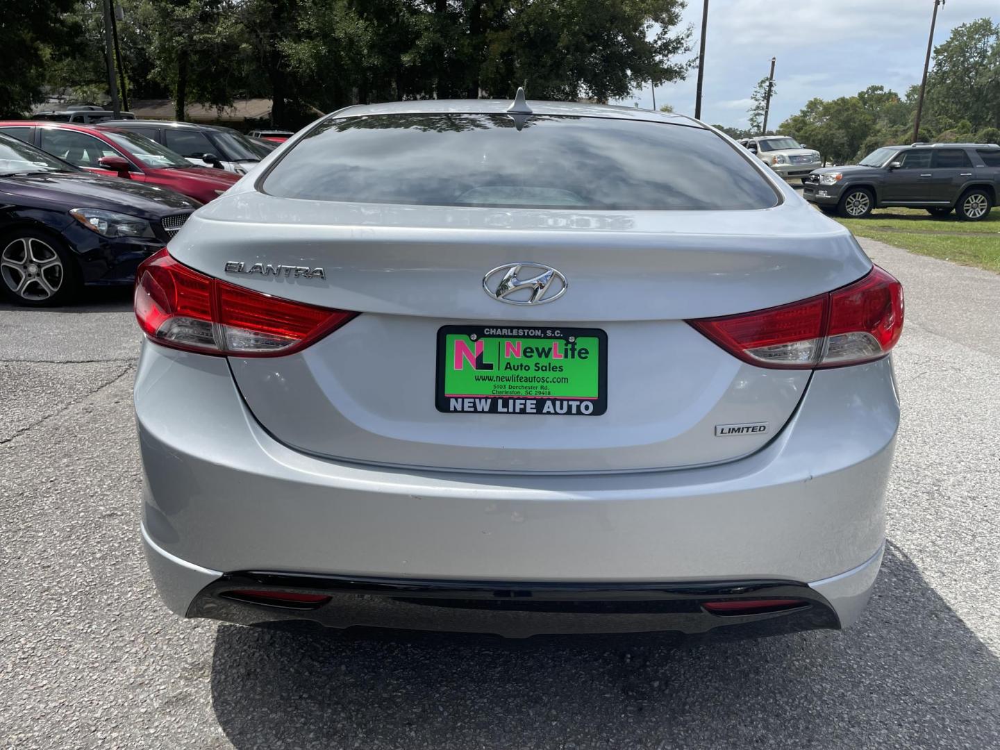 2013 SILVER HYUNDAI ELANTRA GLS (5NPDH4AE2DH) with an 1.8L engine, Automatic transmission, located at 5103 Dorchester Rd., Charleston, SC, 29418-5607, (843) 767-1122, 36.245171, -115.228050 - Clean Interior with Leather, Sunroof, CD/AUX/Sat/Bluetooth, Power Everything (windows, locks, seats, mirrors), Heated Front & Rear Seats, Keyless Entry, Alloy Wheels. Local Trade-in! Only 97k miles! Located at New Life Auto Sales! 2023 WINNER for Post & Courier's Charleston's Choice Pre-owned Car D - Photo#4