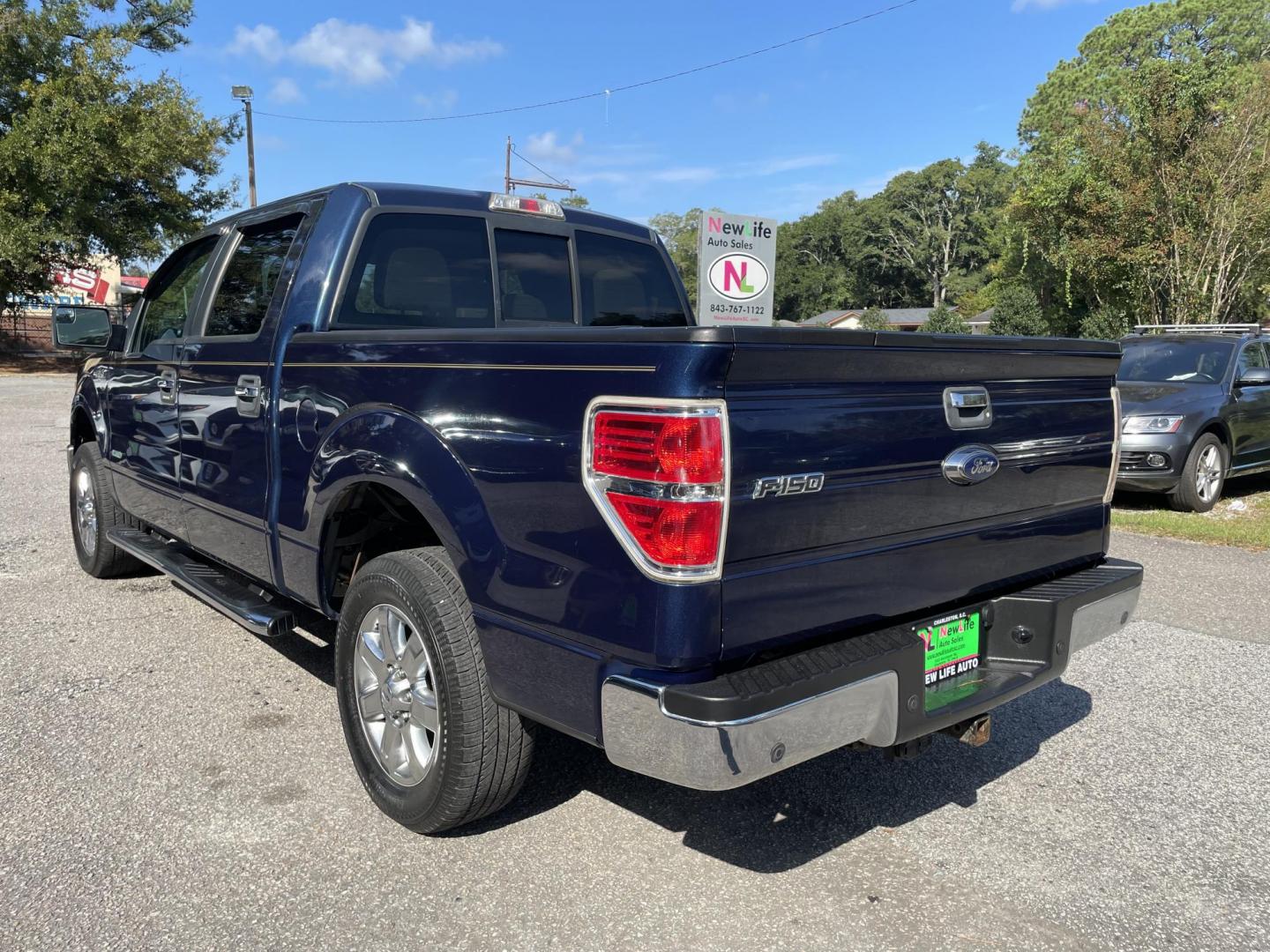 2014 BLUE FORD F-150 XLT (1FTFW1CT7EK) with an 3.5L engine, Automatic transmission, located at 5103 Dorchester Rd., Charleston, SC, 29418-5607, (843) 767-1122, 36.245171, -115.228050 - Photo#4