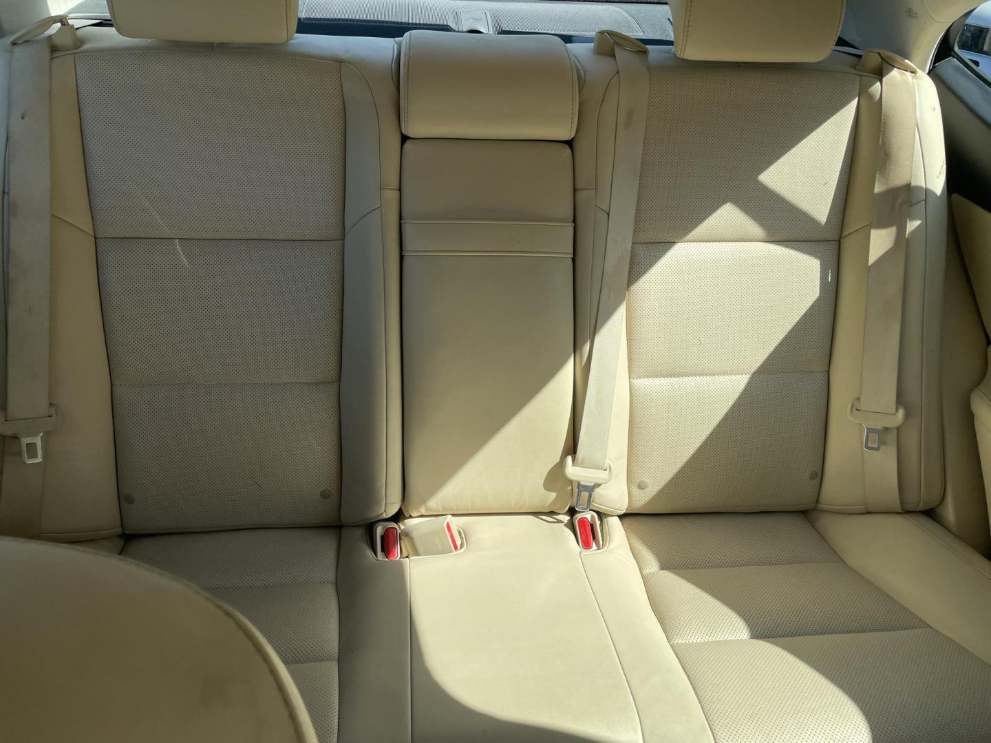 2014 GRAY LEXUS ES 350 BASE (JTHBK1GG7E2) with an 3.5L engine, Automatic transmission, located at 5103 Dorchester Rd., Charleston, SC, 29418-5607, (843) 767-1122, 36.245171, -115.228050 - Clean & Spacious Interior with Leather, Sunroof, Navigation, Backup Camera, Blind Spot Monitoring, Dual Climate Control, CD/AUX/Sat/Bluetooth, Power Everything (windows, locks, seats, mirrors), Heated/Cooled/Memory Seating, Power Rear Sunshade, Push Button Start, Keyless Entry, Alloy Wheels. ONLY 46 - Photo#10
