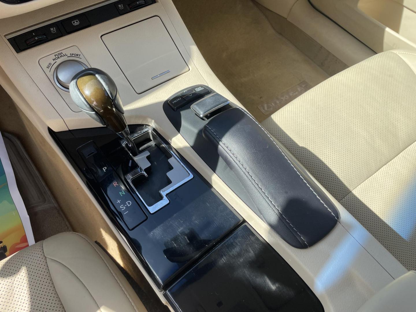 2014 GRAY LEXUS ES 350 BASE (JTHBK1GG7E2) with an 3.5L engine, Automatic transmission, located at 5103 Dorchester Rd., Charleston, SC, 29418-5607, (843) 767-1122, 36.245171, -115.228050 - Clean & Spacious Interior with Leather, Sunroof, Navigation, Backup Camera, Blind Spot Monitoring, Dual Climate Control, CD/AUX/Sat/Bluetooth, Power Everything (windows, locks, seats, mirrors), Heated/Cooled/Memory Seating, Power Rear Sunshade, Push Button Start, Keyless Entry, Alloy Wheels. ONLY 46 - Photo#17