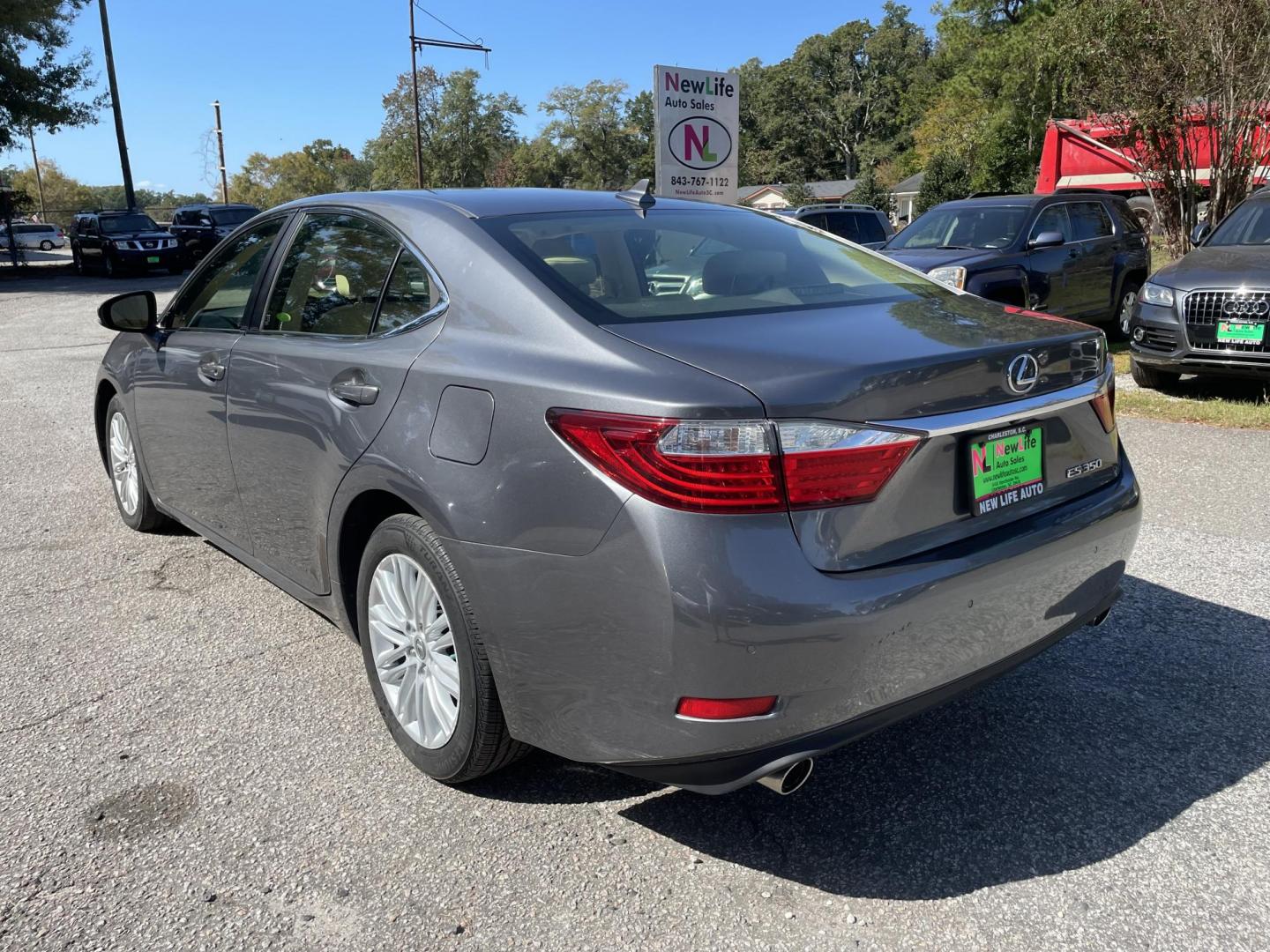 2014 GRAY LEXUS ES 350 BASE (JTHBK1GG7E2) with an 3.5L engine, Automatic transmission, located at 5103 Dorchester Rd., Charleston, SC, 29418-5607, (843) 767-1122, 36.245171, -115.228050 - Clean & Spacious Interior with Leather, Sunroof, Navigation, Backup Camera, Blind Spot Monitoring, Dual Climate Control, CD/AUX/Sat/Bluetooth, Power Everything (windows, locks, seats, mirrors), Heated/Cooled/Memory Seating, Power Rear Sunshade, Push Button Start, Keyless Entry, Alloy Wheels. ONLY 46 - Photo#3