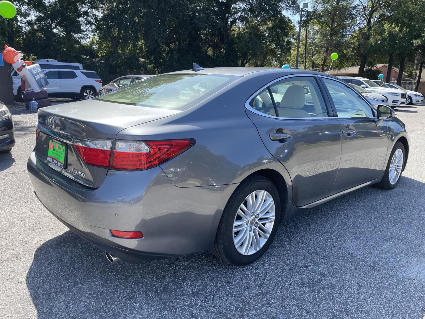 2014 GRAY LEXUS ES 350 BASE (JTHBK1GG7E2) with an 3.5L engine, Automatic transmission, located at 5103 Dorchester Rd., Charleston, SC, 29418-5607, (843) 767-1122, 36.245171, -115.228050 - Clean & Spacious Interior with Leather, Sunroof, Navigation, Backup Camera, Blind Spot Monitoring, Dual Climate Control, CD/AUX/Sat/Bluetooth, Power Everything (windows, locks, seats, mirrors), Heated/Cooled/Memory Seating, Power Rear Sunshade, Push Button Start, Keyless Entry, Alloy Wheels. ONLY 46 - Photo#5