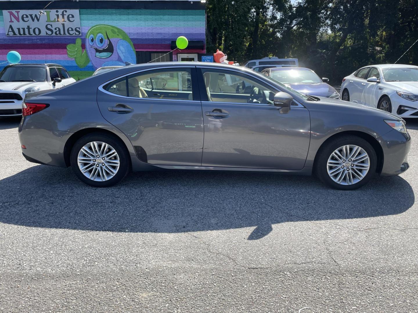 2014 GRAY LEXUS ES 350 BASE (JTHBK1GG7E2) with an 3.5L engine, Automatic transmission, located at 5103 Dorchester Rd., Charleston, SC, 29418-5607, (843) 767-1122, 36.245171, -115.228050 - Clean & Spacious Interior with Leather, Sunroof, Navigation, Backup Camera, Blind Spot Monitoring, Dual Climate Control, CD/AUX/Sat/Bluetooth, Power Everything (windows, locks, seats, mirrors), Heated/Cooled/Memory Seating, Power Rear Sunshade, Push Button Start, Keyless Entry, Alloy Wheels. ONLY 46 - Photo#7