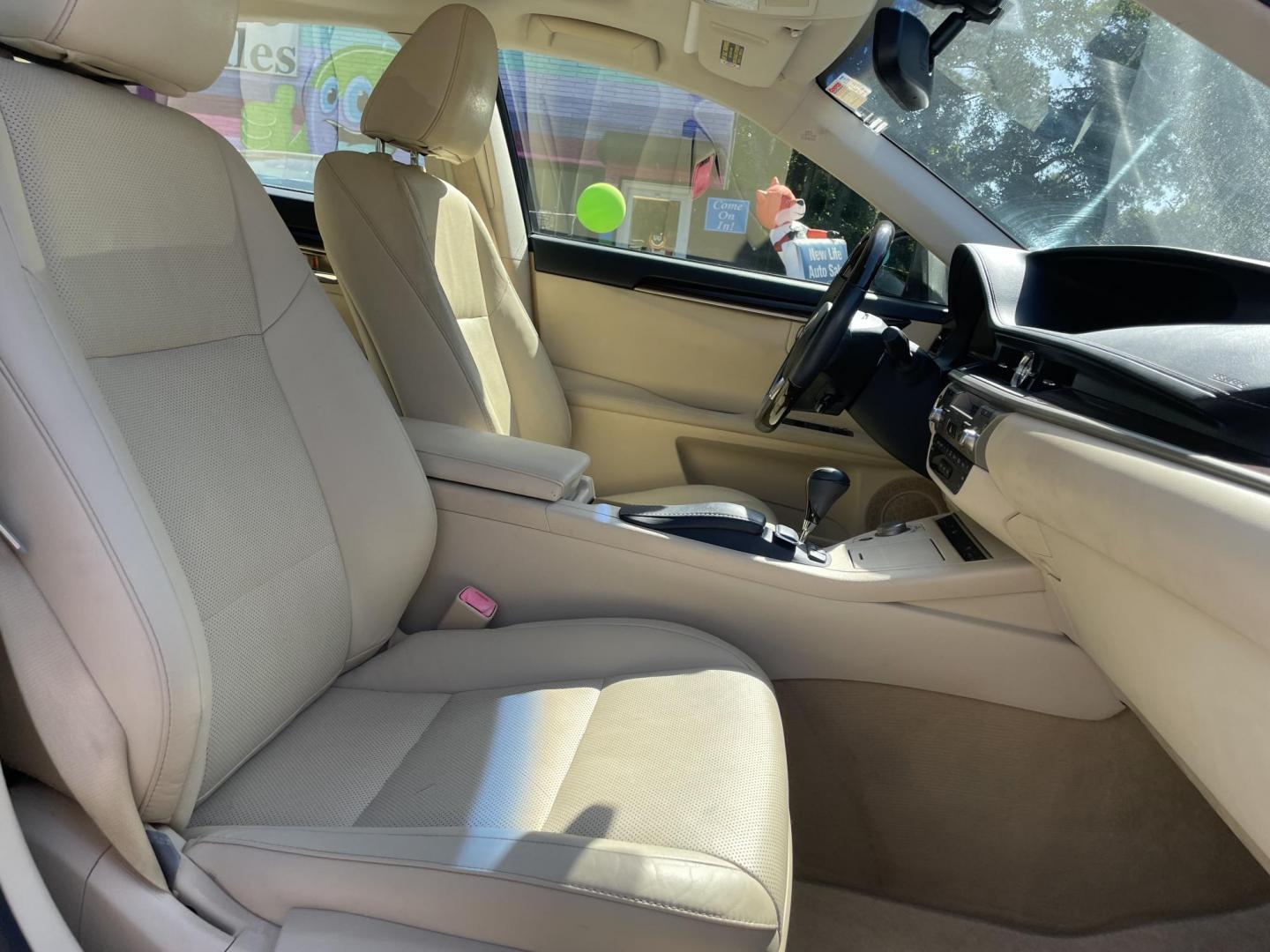 2014 GRAY LEXUS ES 350 BASE (JTHBK1GG7E2) with an 3.5L engine, Automatic transmission, located at 5103 Dorchester Rd., Charleston, SC, 29418-5607, (843) 767-1122, 36.245171, -115.228050 - Clean & Spacious Interior with Leather, Sunroof, Navigation, Backup Camera, Blind Spot Monitoring, Dual Climate Control, CD/AUX/Sat/Bluetooth, Power Everything (windows, locks, seats, mirrors), Heated/Cooled/Memory Seating, Power Rear Sunshade, Push Button Start, Keyless Entry, Alloy Wheels. ONLY 46 - Photo#8