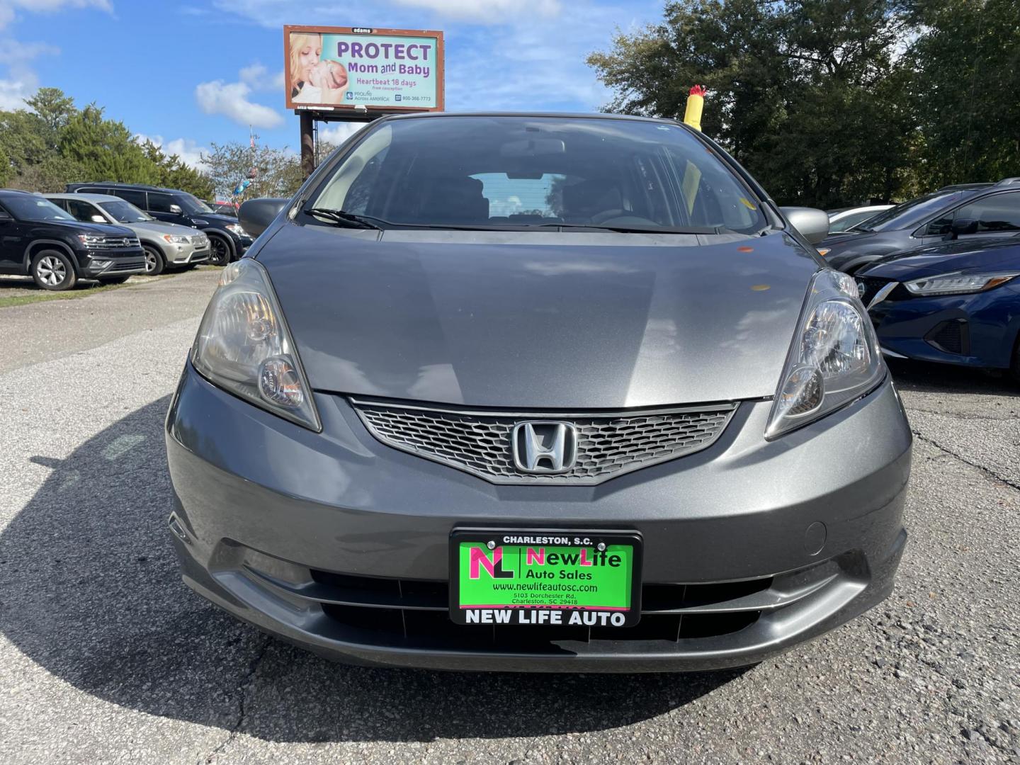 2013 GRAY HONDA FIT BASE (JHMGE8H36DC) with an 1.5L engine, Automatic transmission, located at 5103 Dorchester Rd., Charleston, SC, 29418-5607, (843) 767-1122, 36.245171, -115.228050 - Clean Interior with CD/AUX/AM/FM, Power Windows, Keyless Entry, Spacious Cargo! Local Trade-in!!167k miles Located at New Life Auto Sales! 2023 WINNER for Post & Courier's Charleston's Choice Pre-owned Car Dealer AND 2018-2024 Top 5 Finalist for Charleston City Paper's BEST PLACE TO BUY A USED CAR! - Photo#1
