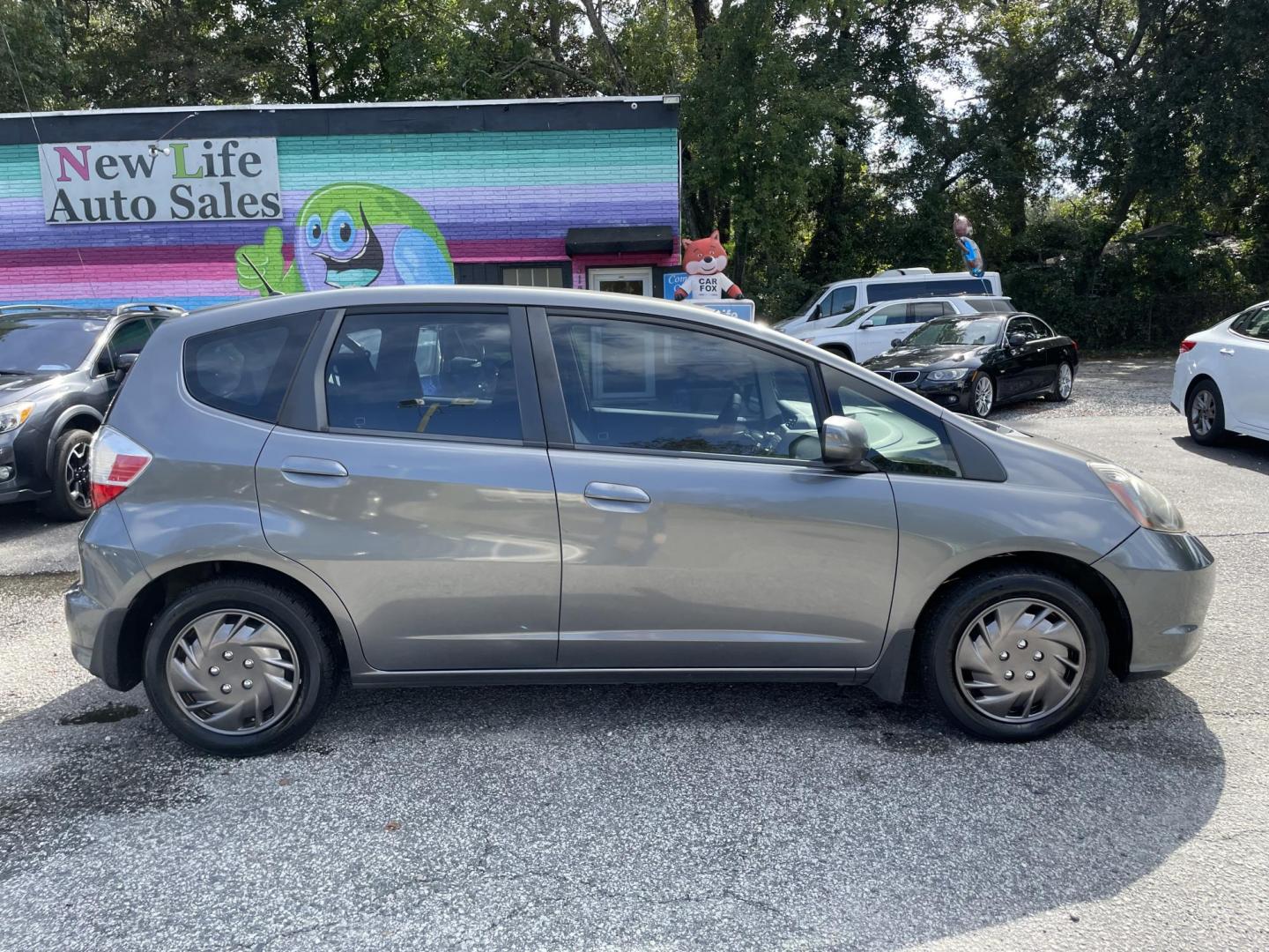 2013 GRAY HONDA FIT BASE (JHMGE8H36DC) with an 1.5L engine, Automatic transmission, located at 5103 Dorchester Rd., Charleston, SC, 29418-5607, (843) 767-1122, 36.245171, -115.228050 - Clean Interior with CD/AUX/AM/FM, Power Windows, Keyless Entry, Spacious Cargo! Local Trade-in!!167k miles Located at New Life Auto Sales! 2023 WINNER for Post & Courier's Charleston's Choice Pre-owned Car Dealer AND 2018-2024 Top 5 Finalist for Charleston City Paper's BEST PLACE TO BUY A USED CAR! - Photo#7